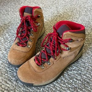 Columbia hiking shoes